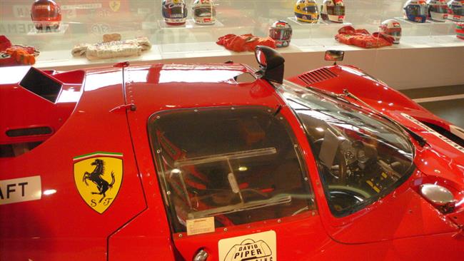 Nahlédnutí do Muzea Ferrari
