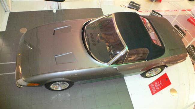 Nahlédnutí do Muzea Ferrari