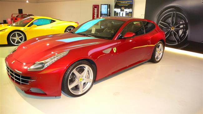 Nahlédnutí do Muzea Ferrari