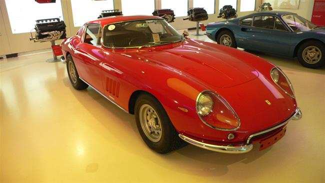 Nahlédnutí do Muzea Ferrari
