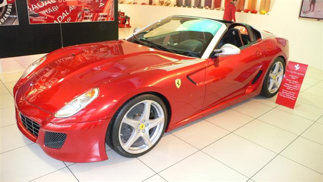 Nahlédnutí do Muzea Ferrari