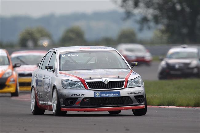 Polsk jezdec Jan Kisiel si vyjel pole position pro tet zvod Clio Cupu Bohemia na Slovakiaringu