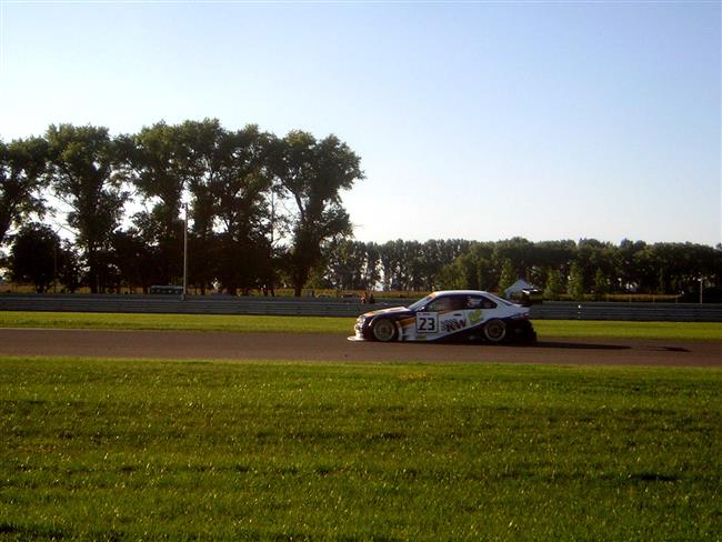 Slovakiaring a velmi slun obsazen zvody D4 - atmosfra