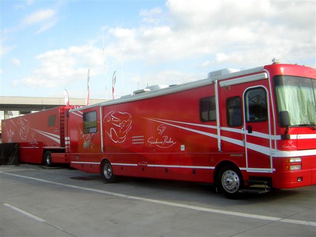 Slovakiaring a velmi slušně obsazené závody D4 - atmosféra