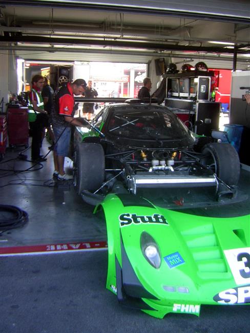 Slovakiaring a velmi slušně obsazené závody D4 - atmosféra