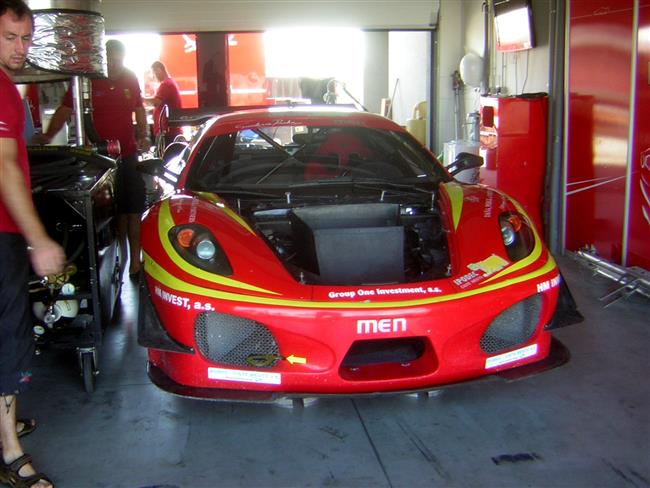 Slovakiaring a velmi slušně obsazené závody D4 - atmosféra
