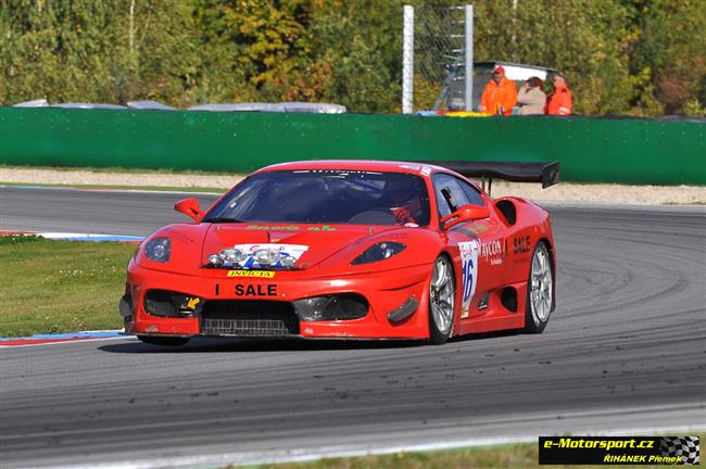estihodinov Epilog 2011 vyhrla esko italsk posdka K&K Racing Teamu s Ferrari GT2