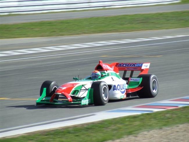 Ital Liuzzi zskal pro start v A1GP na okruhu Algarve sv prvn pole positions