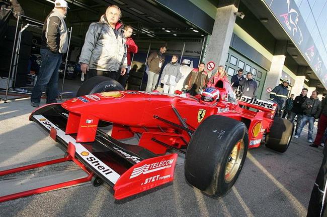 Schumacherovo Ferrari F1 s echem za volantem ozdobilo brnnsk vkend A1GP