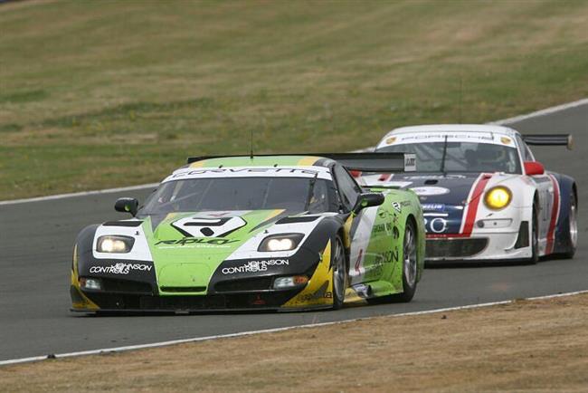 ampiont FIA GT 2009 se pehoupne do druh poloviny na 24 hodin ve Spa