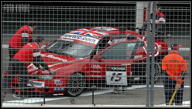 FIA WTCC ped Brnem : Priaulx s BMW s malm nskokem vede