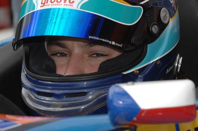 Adam Kout a jeho úspěšná sezóna 07 s f Renault, foto týmu KM