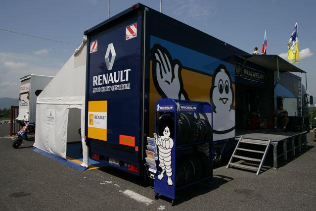 Adam Kout a jeho úspěšná sezóna 07 s f Renault, foto týmu KM
