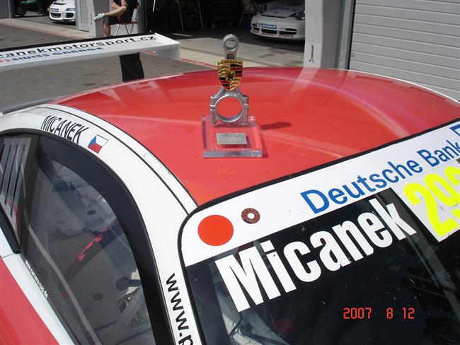 Minek junior pt v zvod Porsche Cupu na Hockenheimu