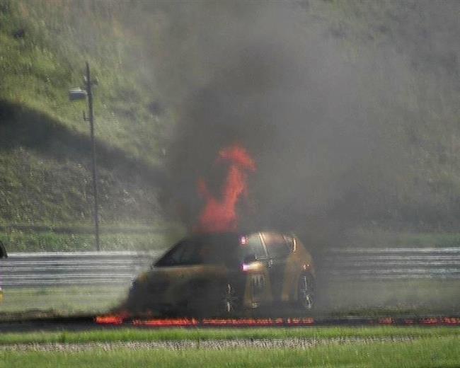 Letní Most 2007 - požár při sprintu, foto Karel Kubeš