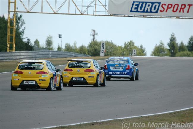 WTCC: SEAT v Brn v ele s vedoucm jezdcem Tarquinim, ale tak s eskm elzkem v ohni.