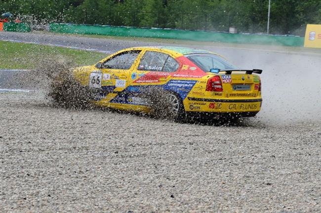 Octávia Cup v Brně, havárie Kučery objektivem Jirky Maršíčka