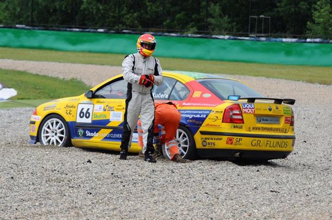 Octávia Cup v Brně, havárie Kučery objektivem Jirky Maršíčka