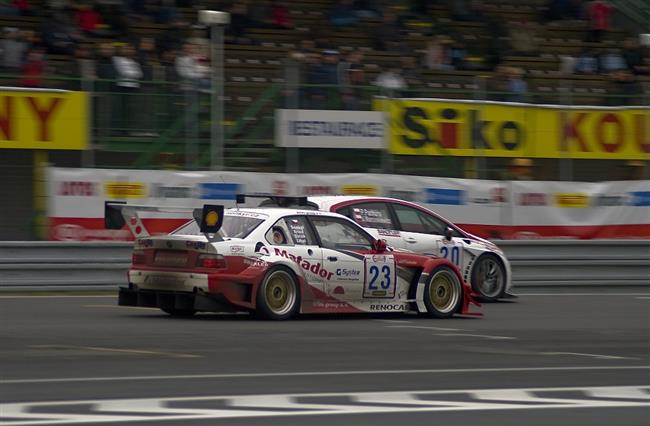 Šenkýř Motorsport na Epilogu 2008 v cíli jen s jedním vozem BMW M3 GTR, druhý  shořel