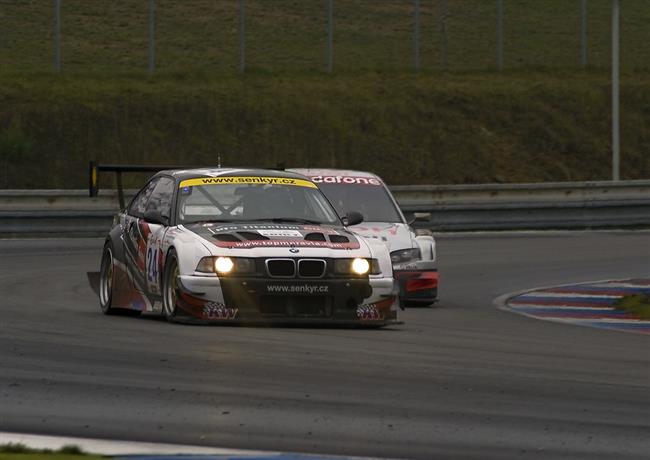 Šenkýř Motorsport na Epilogu 2008 v cíli jen s jedním vozem BMW M3 GTR, druhý  shořel