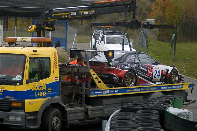 Šenkýř Motorsport na Epilogu 2008 v cíli jen s jedním vozem BMW M3 GTR, druhý  shořel
