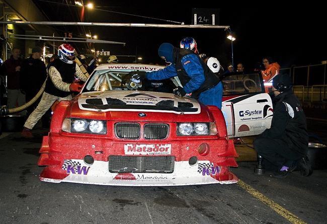 Šenkýř Motorsport na Epilogu 2008 v cíli jen s jedním vozem BMW M3 GTR, druhý  shořel