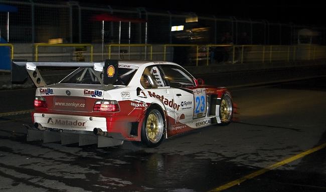 Šenkýř Motorsport na Epilogu 2008 v cíli jen s jedním vozem BMW M3 GTR, druhý  shořel