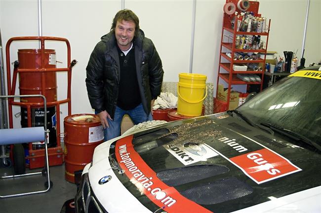 Šenkýř Motorsport na Epilogu 2008 v cíli jen s jedním vozem BMW M3 GTR, druhý  shořel