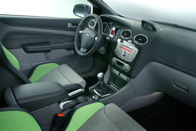 Londnsk autosalon uvid pedpremiru vzruujcho novho Fordu Focus RS