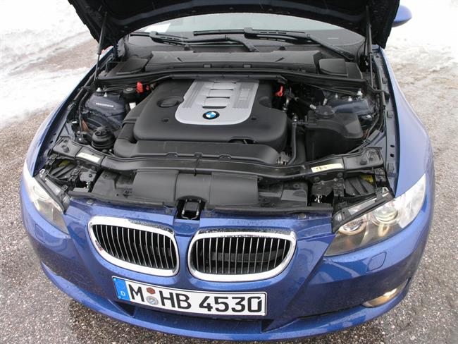 BMW schvlilo zimn pneumatiky Continental pro prvn vbavu voz