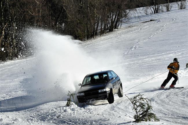 Vydaen Krkonosk pohr v autoskijringu ve Sklenaicch 2011