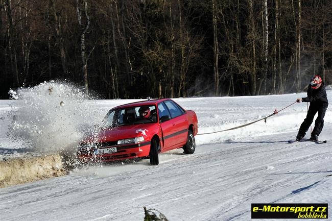 Vydaen Krkonosk pohr v autoskijringu ve Sklenaicch 2011