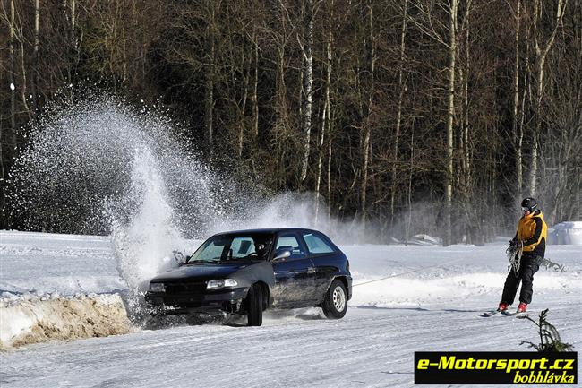 Vydařený Krkonošský pohár v autoskijöringu ve Sklenařicích 2011