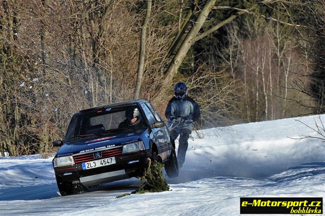 Vydaen Krkonosk pohr v autoskijringu ve Sklenaicch 2011