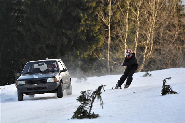 Vydařený Krkonošský pohár v autoskijöringu ve Sklenařicích 2011