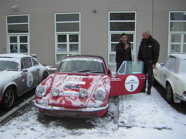 Winter trial 2011 a ranní  probuzení pod popraškem sněhu v Brně- atmosféra podruhé