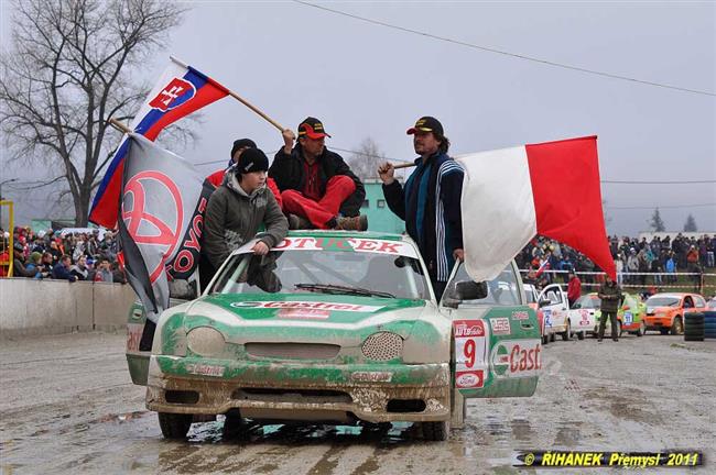 Oblben slovensk hudebn skupina plnuje ast na AUTOslide  2012