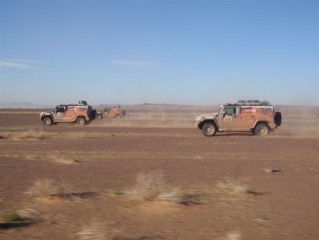 Vech sedm naich voz zvldlo deset tisc kilometr trati mezi Budapet a Bamakem
