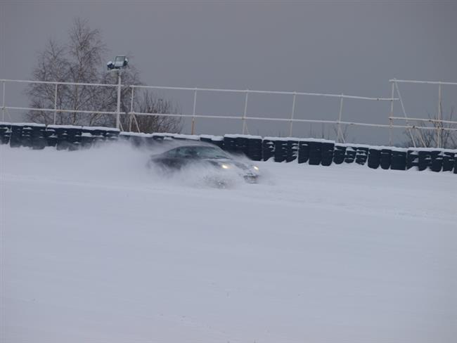 Klouzn na snhu v Most - Snowdriving 2010, foto poadatel P.Vovesn