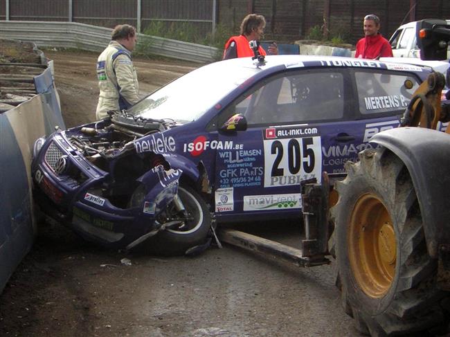 ME v rallyecrossu v Sosnov 2010, atmosfra miniobjektivem Pavla Jelnka