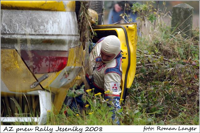 AZ pneu Rallye Jeseníky 2008 , kotrmelec Kurky objektivem Romana Langera
