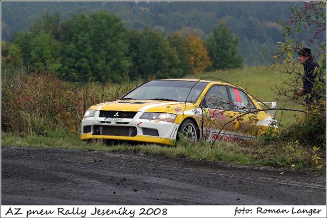 AZ pneu Rallye Jesenky 2008 , kotrmelec Kurky objektivem Romana Langera