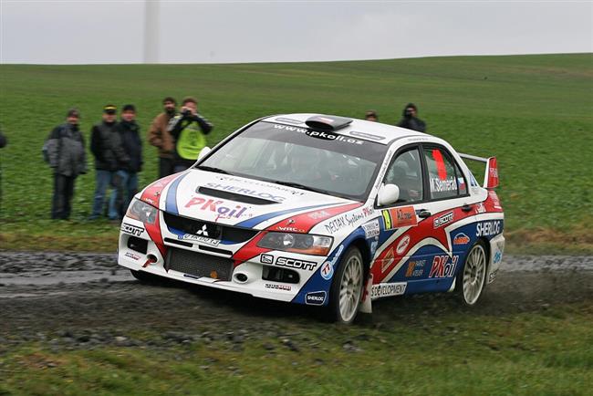 Rallye Jesenky vyhrl suvernnm zpsobem Roman Odloilk na Peugeotu 207 S 2000