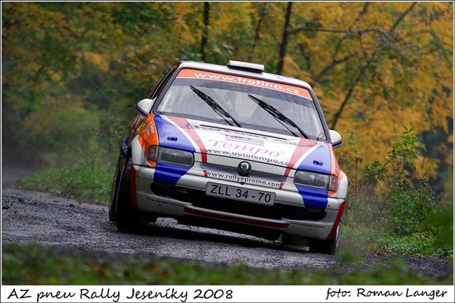 Sobotn Rally Jesenky 2008 vyhrl suvern Roman Odloilk, Pohr Kraml ped Hudcem