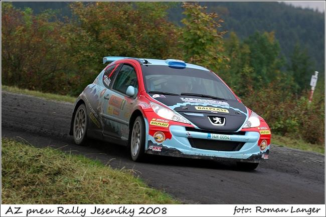 Sobotn Rally Jesenky 2008 vyhrl suvern Roman Odloilk, Pohr Kraml ped Hudcem