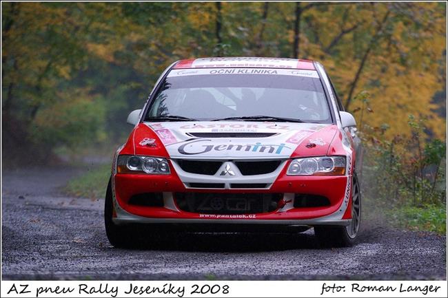 Sobotn Rally Jesenky 2008 vyhrl suvern Roman Odloilk, Pohr Kraml ped Hudcem