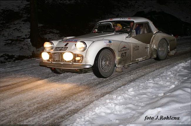 Po roce se na drze Autodromu Most projeli astnci The Winter Trialu 2008