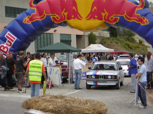 Rallye Legendy 2009 San Marino - atmosfra na specilce miniobjektivem Pavla Jelnka