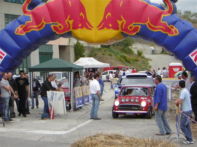 Rallye Legendy 2009 San Marino - atmosfra na specilce miniobjektivem Pavla Jelnka