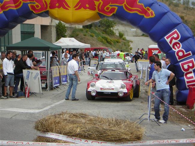 Rallye Legendy 2009 San Marino - atmosfra na specilce miniobjektivem Pavla Jelnka